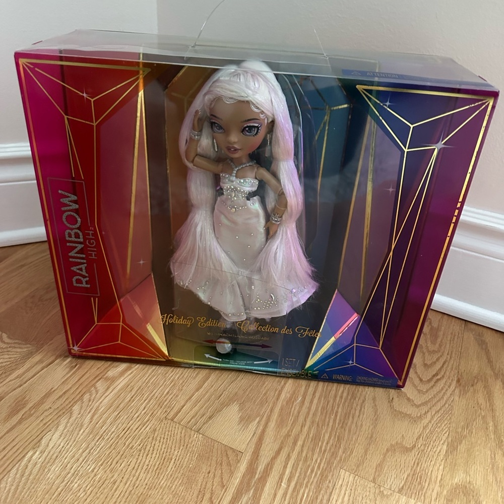 Nwt Rainbow High Doll holiday edition​